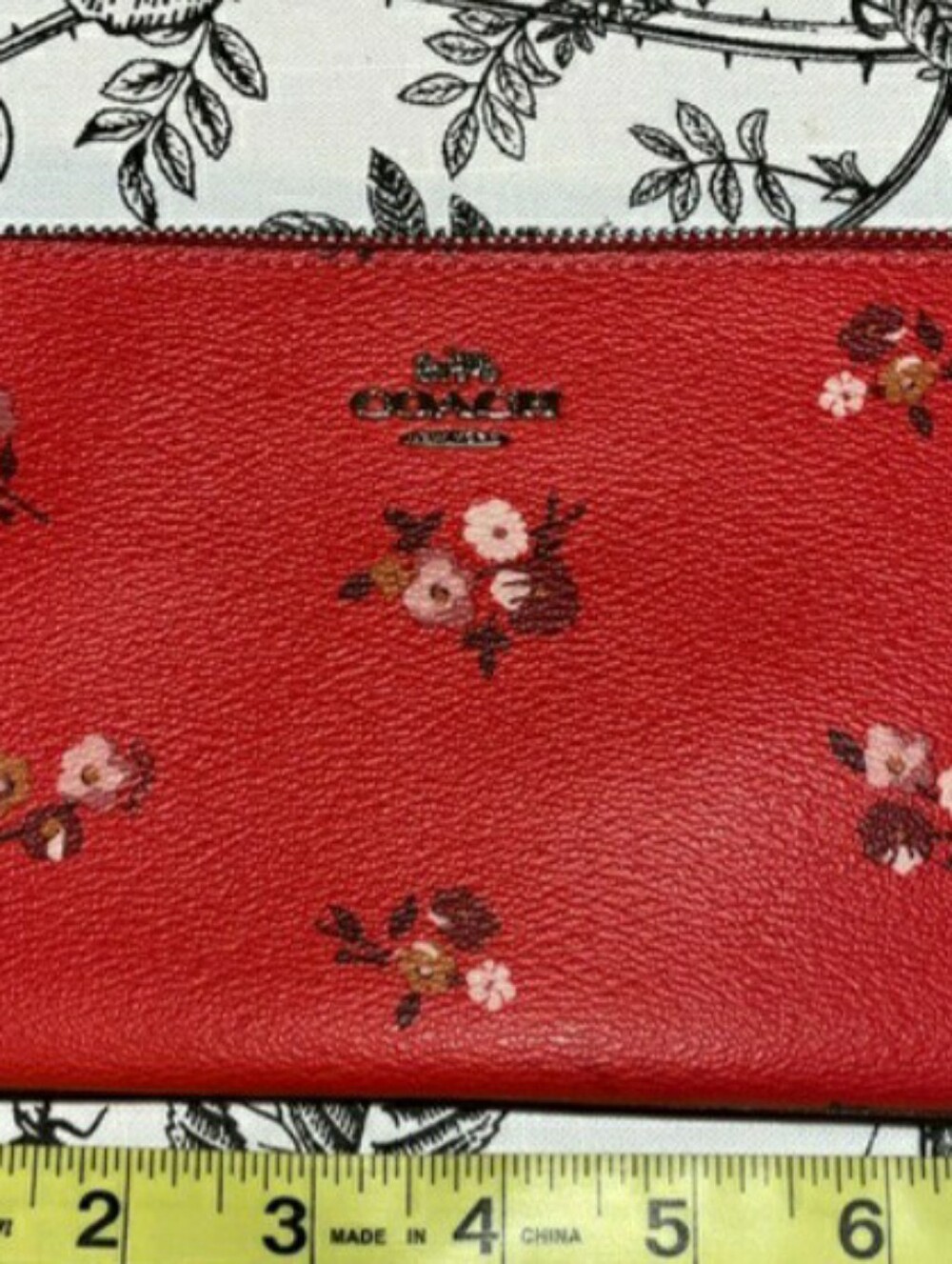 Coach Large Red Floral Zip Wristlet Like New - Picture 5 of 5